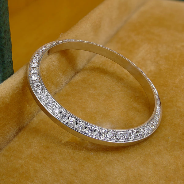 14k Gold 31mm 0.84ct WG 4prong