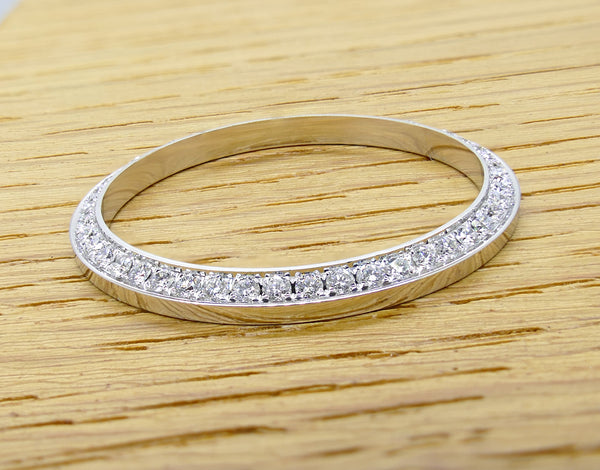 18k Gold 31mm 0.84ct WG 4prong